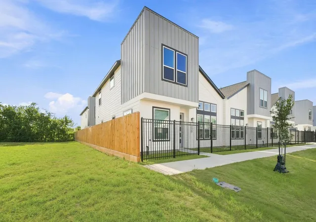 2nd image of 6063 Cebra St, Houston, TX 77091 | MLS# 6204388
