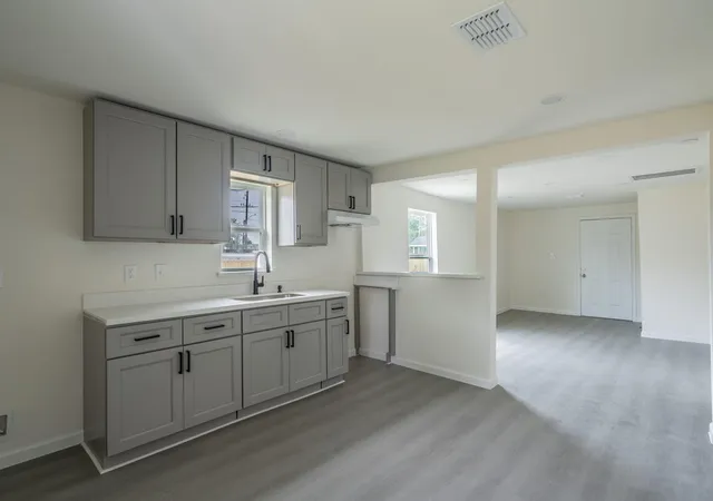 Photo 3 of Single family home for sale at 7821 Ethel St, Houston, TX 77028 | MLS# 85574932 | Listing updated on 2026-08-31