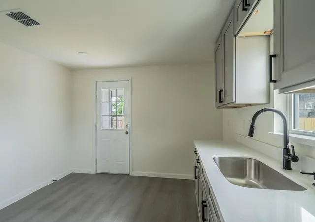 Photo 4 of Single family home for sale at 7821 Ethel St, Houston, TX 77028 | MLS# 85574932 | Listing updated on 2026-08-31