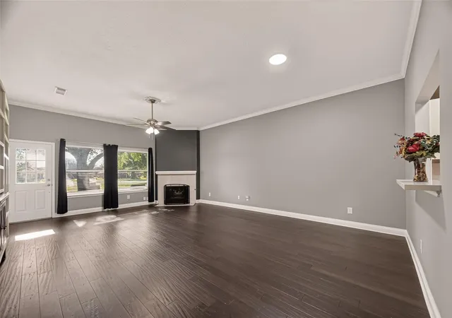 4th image of 911 Woodfern Glen Ln, Pearland, TX 77584 | MLS# 91251180