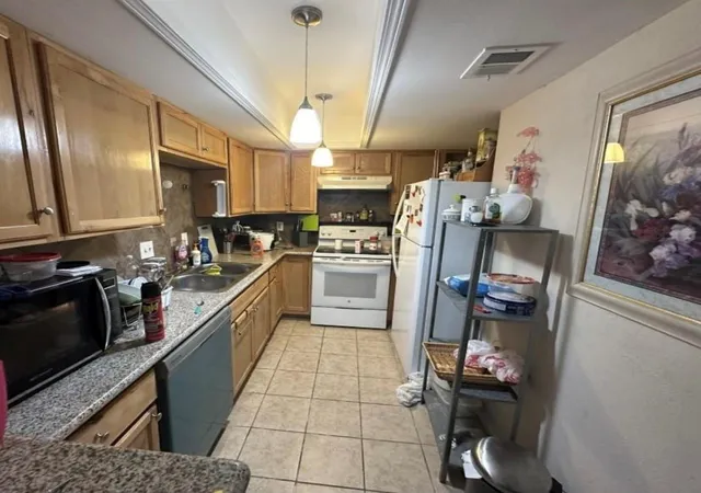 16th image of 8979 Imogene, Houston, TX 77036 | MLS# 27986242