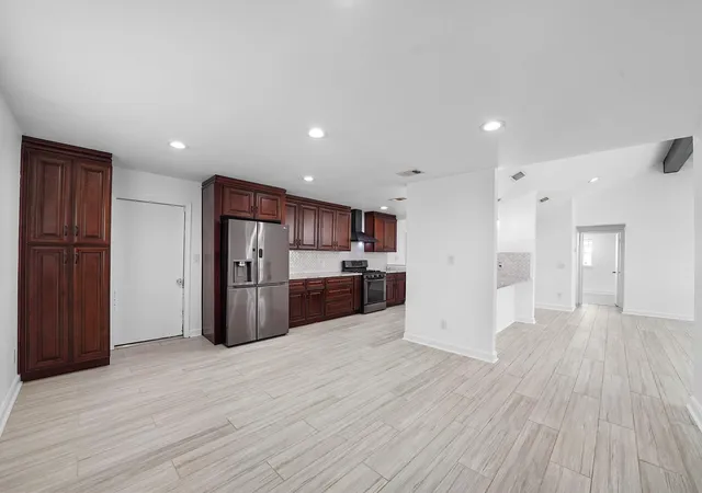 Photo 3 of Single family home for sale at 6719 Prairie Village Dr, Katy, TX 77449 | MLS# 2195586 | Listing updated on 2026-08-31