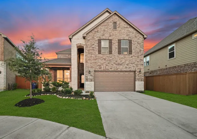 1st image of 12808 Narrow Cove Dr, La Marque, TX 77568 | MLS# 37591389