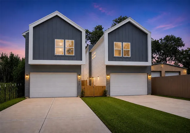 Photo 2 of Single family home for sale at 1526 Armada Dr, Houston, TX 77091 | MLS# 23259072 | Listing updated on 2026-09-26