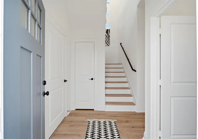 Photo 3 of Single family home for sale at 1526 Armada Dr, Houston, TX 77091 | MLS# 23259072 | Listing updated on 2026-09-26