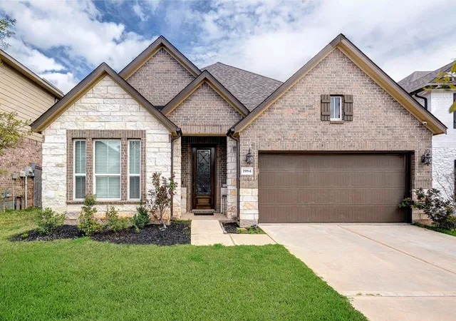 Photo 1 of Single family home for sale at 1984 Cyn Live Oak St, Conroe, TX 77304 | MLS# 24629210 | Listing updated on 2026-09-14