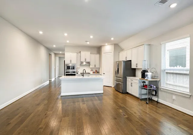 Photo 4 of Single family home for sale at 1984 Cyn Live Oak St, Conroe, TX 77304 | MLS# 24629210 | Listing updated on 2026-09-14