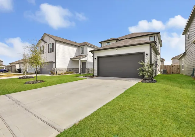 Photo 3 of Single family home for sale at 11614 Prosperity Dr, Crosby, TX 77532 | MLS# 7472547 | Listing updated on 2026-09-15