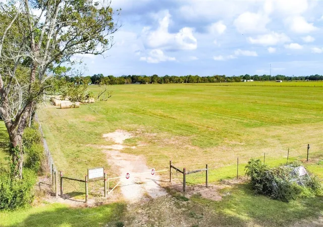 Photo 3 of Land for sale at 13801 Cedar St, Santa Fe, TX 77517 | MLS# 17042105 | Listing updated on 2026-01-13