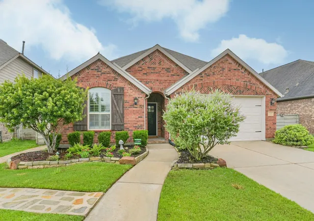 1st image of 2309 Redwood Ridge Trl, Manvel, TX 77578 | MLS# 3402680