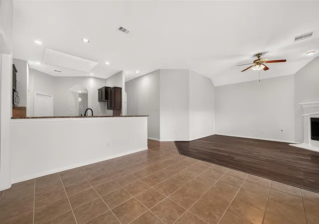 3rd image of 519 Glenwood Ridge Dr, Spring, TX 77386 | MLS# 18663407