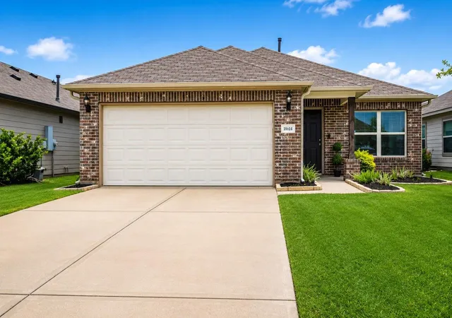 Photo 2 of Single family home for sale at 18614 Porthaven Rose Ln, Tomball, TX 77377 | MLS# 36740275 | Listing updated on 2026-09-13
