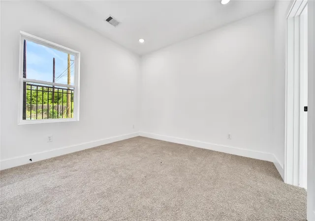 Photo 4 of Single family home for sale at 4124 Buck St, Houston, TX 77020 | MLS# 81739132 | Listing updated on 2026-07-02