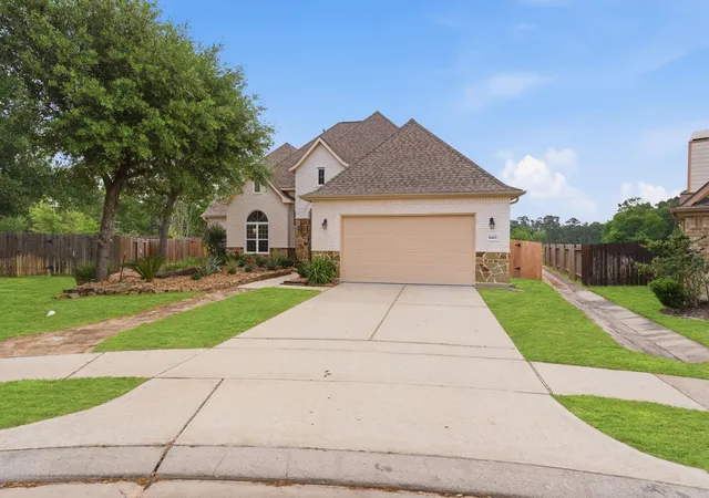 Photo 1 of Single family home for sale at 8403 Greenridge Manor Ln, Spring, TX 77389 | MLS# 40517134 | Listing updated on 2026-04-28