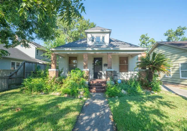 1st image of 1819 Cortlandt St, Houston, TX 77008 | MLS# 11837377