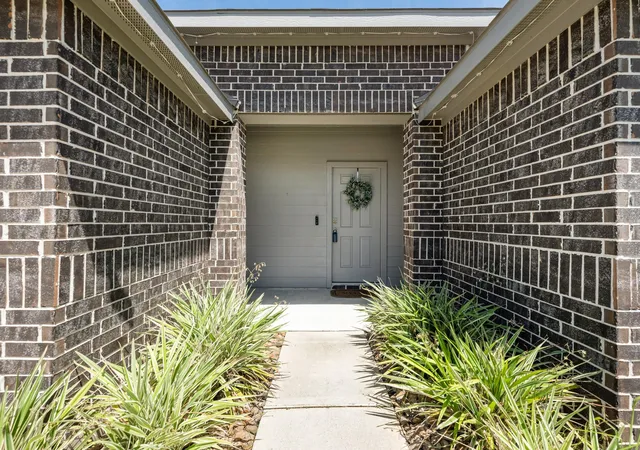 3rd image of 12828 Water Dive Ct, Willis, TX 77318 | MLS# 31114102