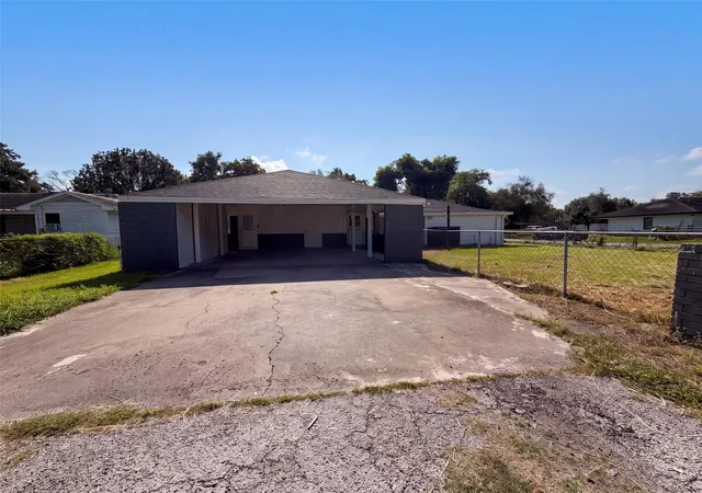 16th image of 118 N Ringgold St, West Columbia, TX 77486 | MLS# 93454516