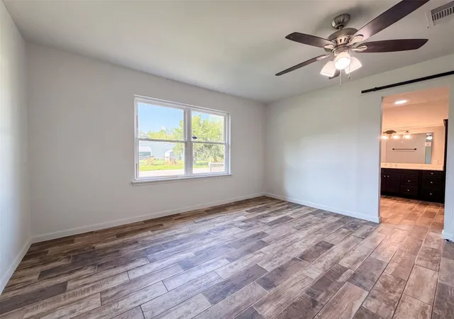 image of 118 N Ringgold St, West Columbia, TX 77486 | MLS# 93454516