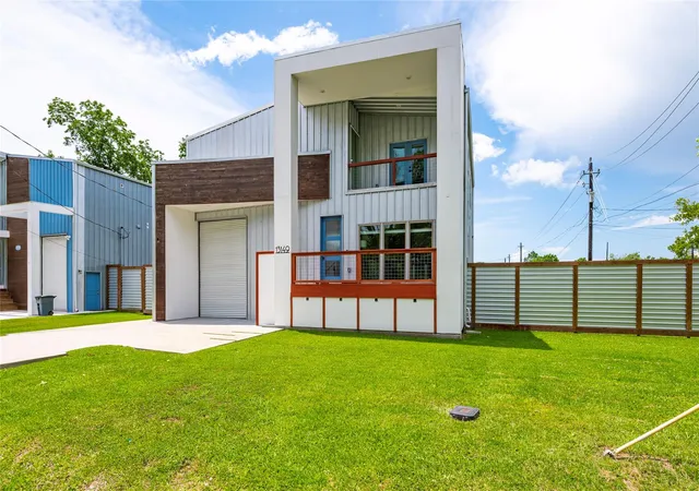 1st image of 13149 W 6th St, Santa Fe, TX 77510 | MLS# 69475415