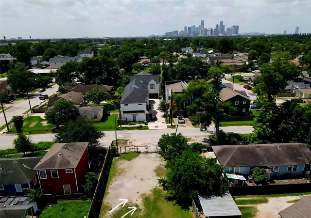 1st image of 1417 Weiss St, Houston, TX 77009 | MLS# 17549490