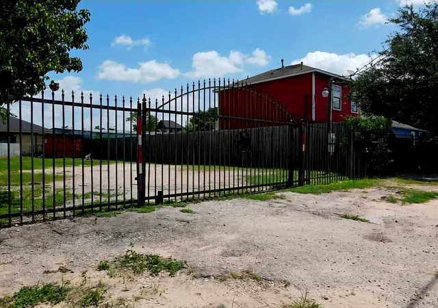 Photo 3 of Land for sale at 1417 Weiss St, Houston, TX 77009 | MLS# 17549490 | Listing updated on 2026-07-02