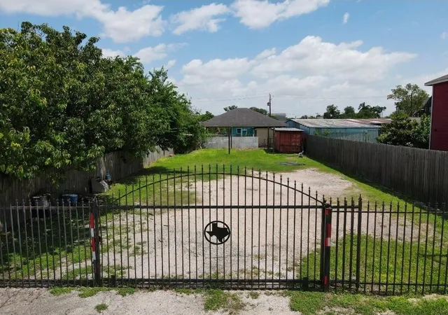8th image of 1417 Weiss St, Houston, TX 77009 | MLS# 17549490