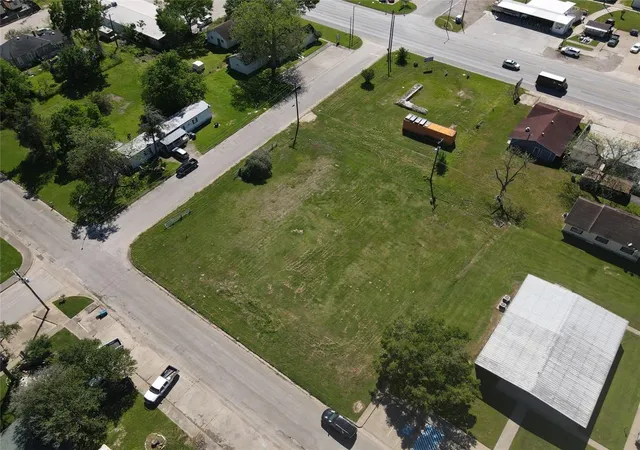 11th image of 936 New Orleans St, Hempstead, TX 77445 | MLS# 51810519