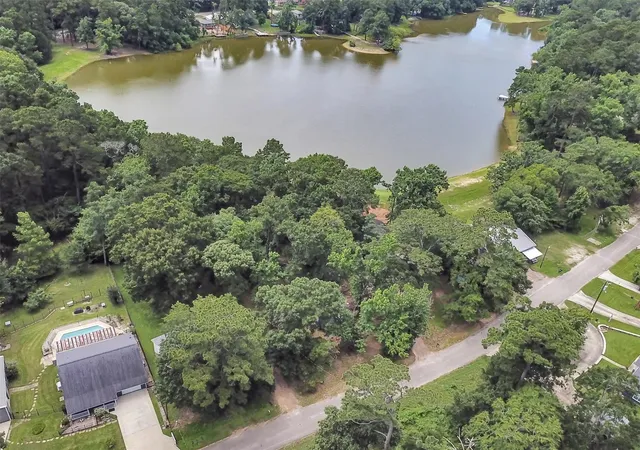 Photo 1 of Land for sale at 421 Columbia River Rd, Montgomery, TX 77316 | MLS# 62340989 | Listing updated on 2026-09-14