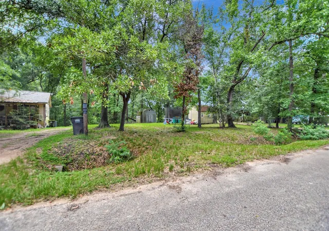 Photo 2 of Land for sale at 421 Columbia River Rd, Montgomery, TX 77316 | MLS# 62340989 | Listing updated on 2026-09-14