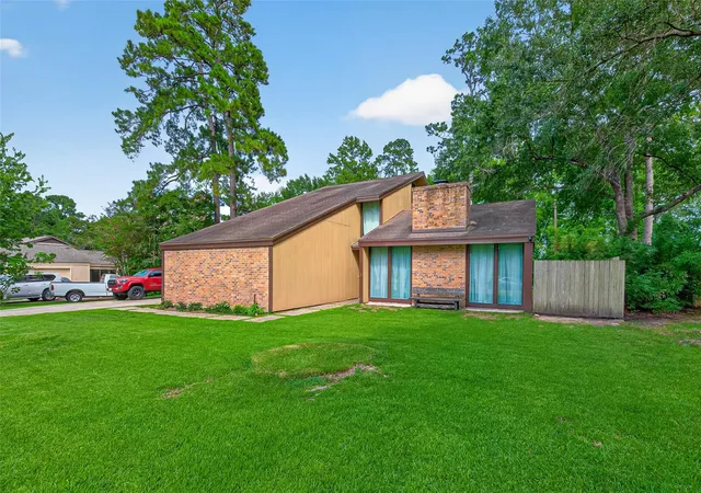 Photo 1 of Single family home for sale at 23610 Creekview Dr, Spring, TX 77389 | MLS# 5811596 | Listing updated on 2026-07-30