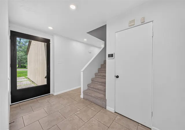 Photo 3 of Single family home for sale at 23610 Creekview Dr, Spring, TX 77389 | MLS# 5811596 | Listing updated on 2026-07-30