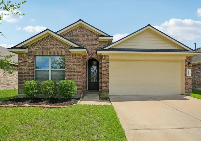 Photo 2 of Single family home for sale at 23038 Ari Crk Way, Tomball, TX 77375 | MLS# 892683 | Listing updated on 2026-10-09