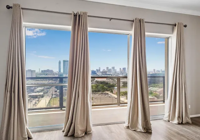 2nd image of 2929 Buffalo Speedway #A1806, Houston, TX 77098 | MLS# 44961649