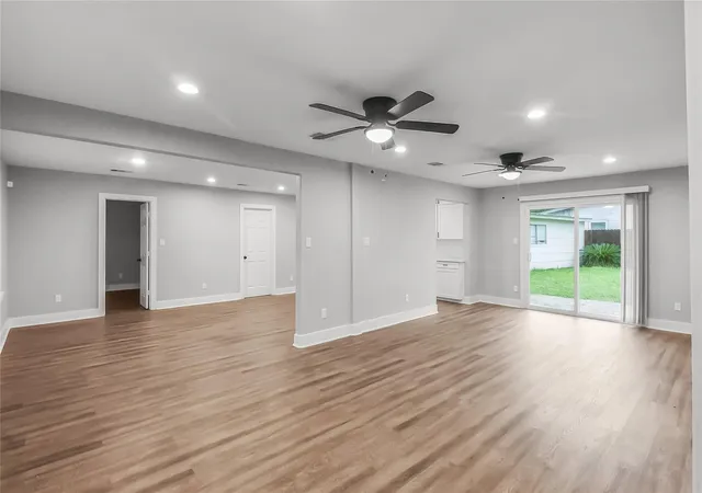 4th image of 5105 Oak Ave, Pasadena, TX 77503 | MLS# 26640481