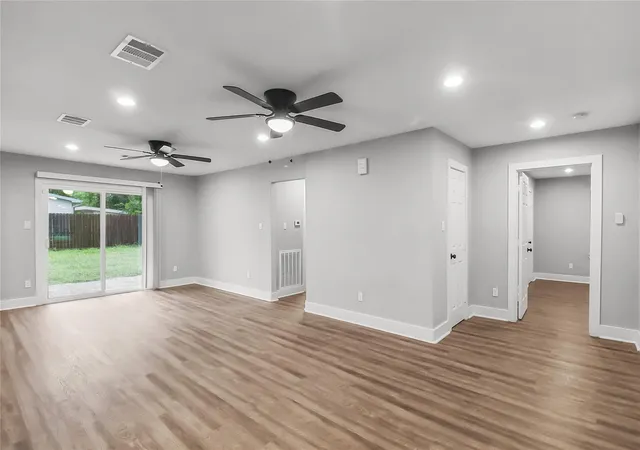 5th image of 5105 Oak Ave, Pasadena, TX 77503 | MLS# 26640481