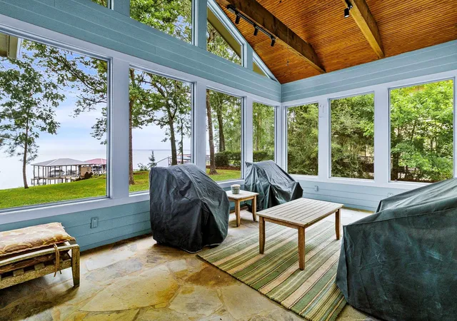 Photo 4 of Single family home for sale at 145 Island Dr, Livingston, TX 77351 | MLS# 10327408 | Listing updated on 2026-06-26