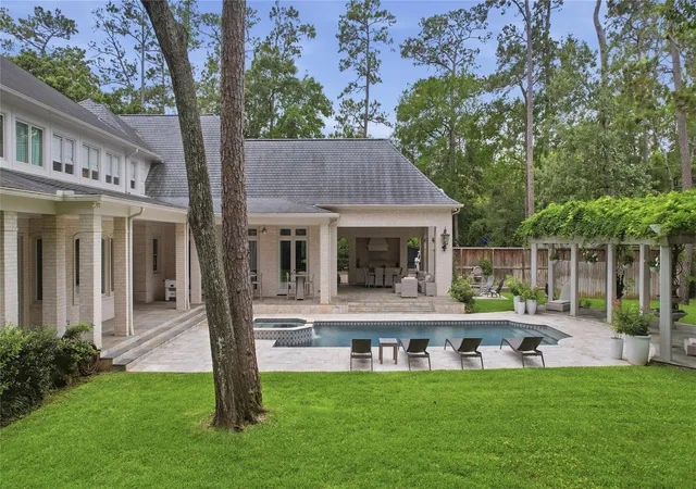 Photo 3 of Mansion for sale at 11840 Stuckey Ln, Houston, TX 77024 | MLS# 8904442 | Listing updated on 2026-08-31