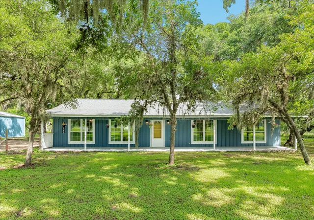 4th image of 18792 Hwy 35, Sweeny, TX 77480 | MLS# 95409804
