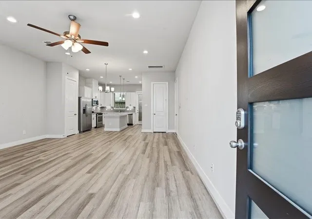 2nd image of 9020 Lonestar River Ln, Houston, TX 77080 | MLS# 55032275