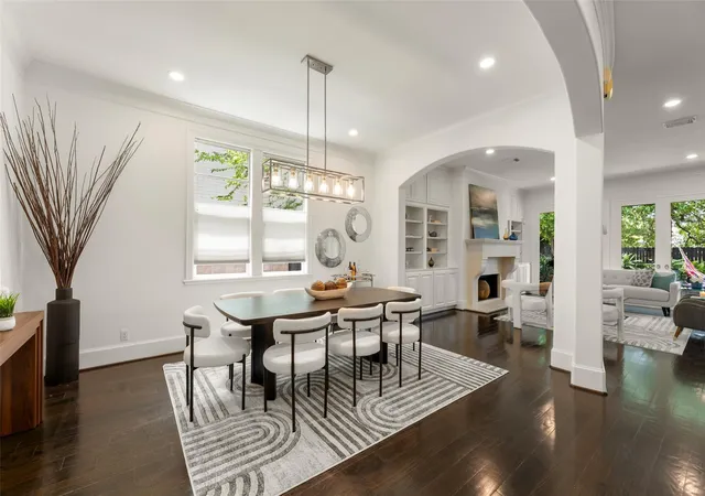 Photo 4 of Single family home for sale at 6236 Community Dr, Houston, TX 77005 | MLS# 86029240 | Listing updated on 2026-09-13