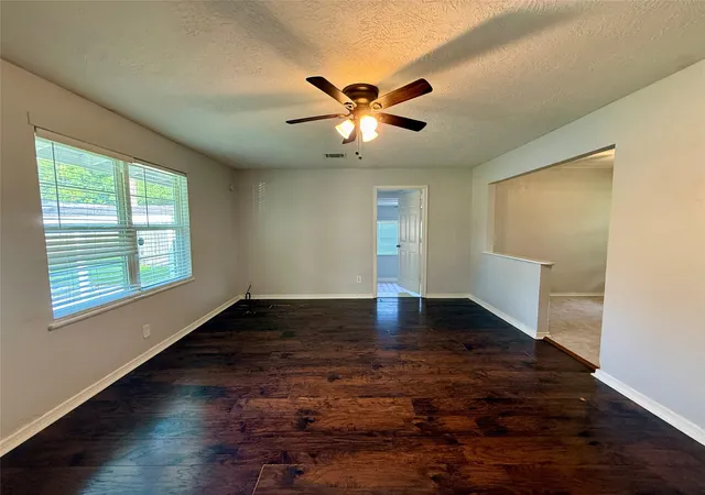 Homes for sale in West Columbia, TX | 502 E Jackson St, West Columbia, TX 77486 | MLS# 42436149