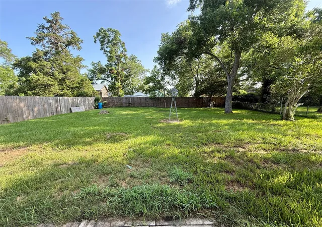 Homes for sale in West Columbia, TX | 502 E Jackson St, West Columbia, TX 77486 | MLS# 42436149