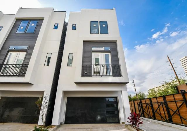 Homes for sale in Houston, TX | 5615 Val Verde St #C, Houston, TX 77057 | MLS# 5730031