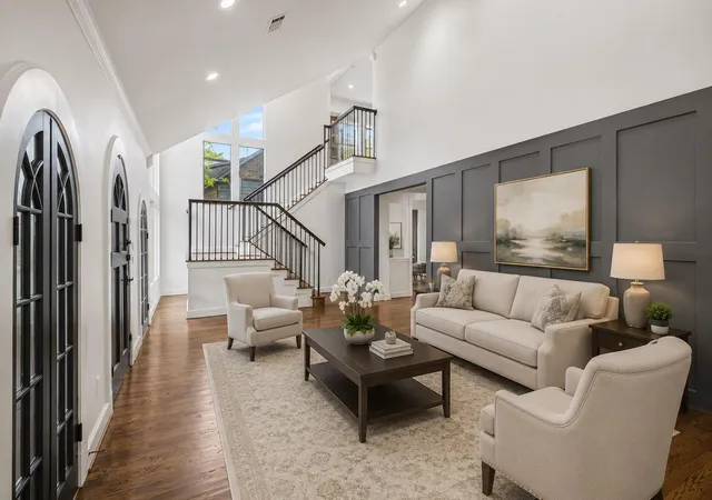 Photo 2 of Single family home for sale at 2027 Branard St, Houston, TX 77098 | MLS# 613243 | Listing updated on 2026-09-13