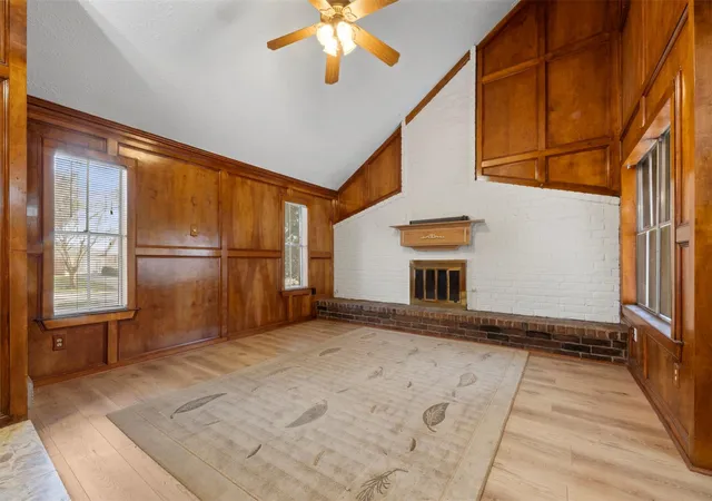 5th image of 10614 Huntington Point Dr, Houston, TX 77099 | MLS# 65137105