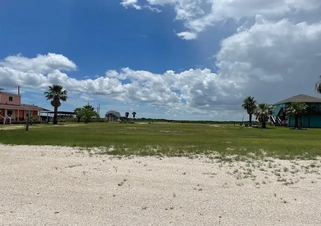 2nd image of 1125 North Ocean Dr, Port Lavaca, TX 77979 | MLS# 43406730