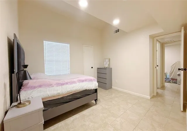 5th image of 9809 Richmond Ave #C13, Houston, TX 77042 | MLS# 36563207