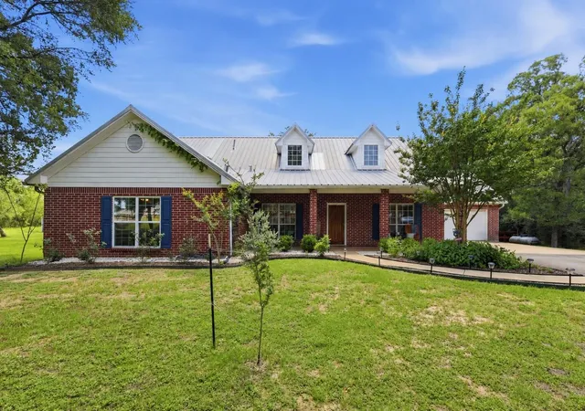 Homes for sale in College Station, TX | 5064 Holleman Dr S, College Station, TX 77845 | MLS# 54495850