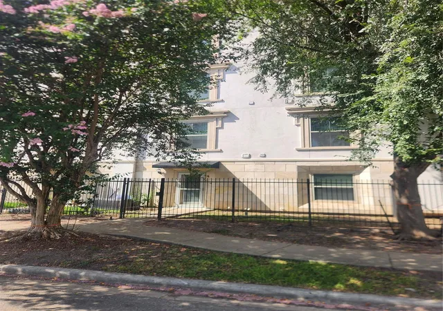 2nd image of 3501 Chenevert St #2, Houston, TX 77004 | MLS# 62470117