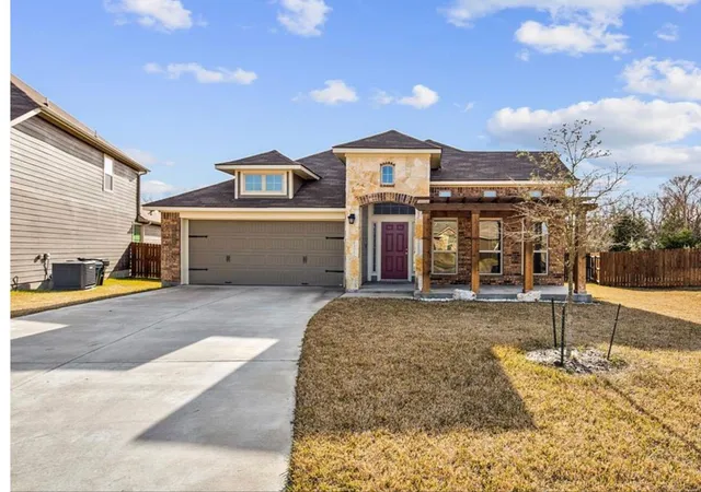 Photo 2 of Single family home for sale at 2025 Jester Trl, Bryan, TX 77807 | MLS# 20574409 | Listing updated on 2026-03-25